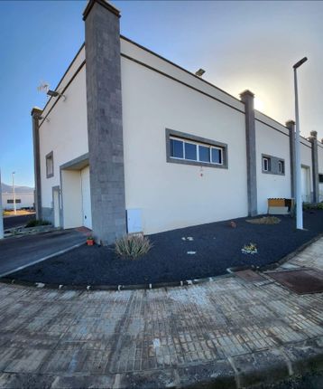 Commercial property for sale in Playa Blanca, Canary Islands, Spain