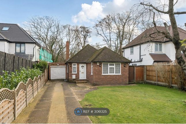 3-bed bungalow on Thornhill Road, Ickenham, £3,000/mo