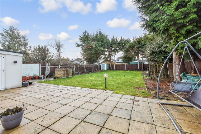 Hillside Road, Sutton photo 4