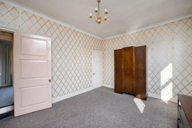 6, Stracey Road, London photo 3