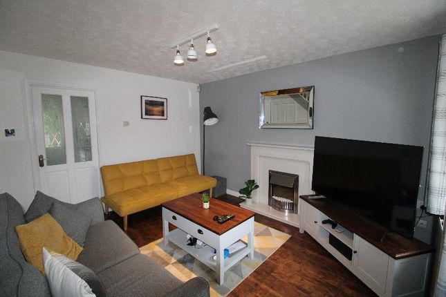 24, Hulland Place, Brierley Hill photo 5