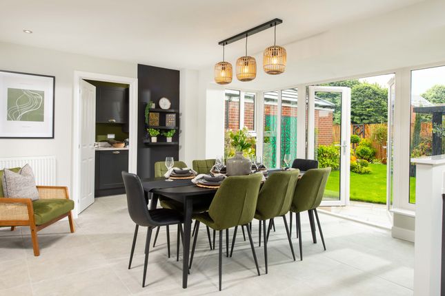 Henleygate_Holden_Kitchen
