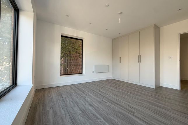Flat 2, 23 Dunstable Place, Luton photo 5
