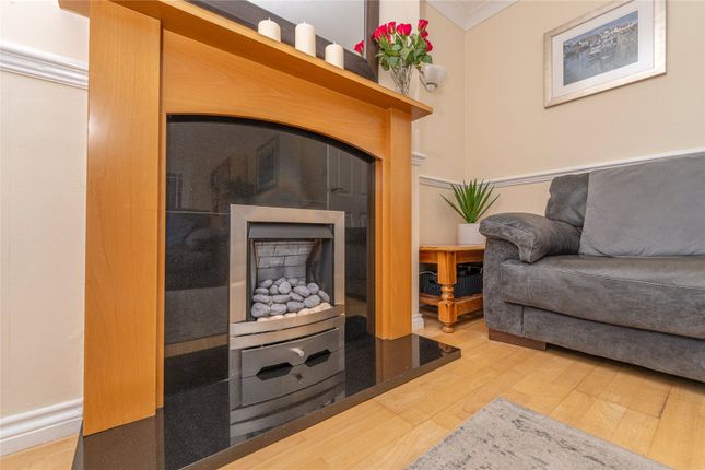 32, Stoneybank Grove, East Lothian photo 4