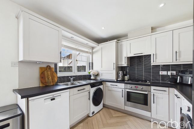 17 Midton Crescent, Moodiesburn, North Lanarkshire photo 4