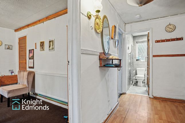 2-bed house on 6 Bramley Drive, Cranbrook, £150,000