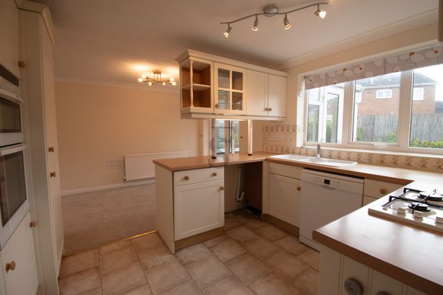 Detached house to rent in Berkeley Close, Oadby, Leicester
