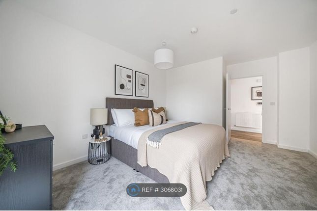 Flat, Lilium Court Gwen Davis Way, Dagenham photo 5