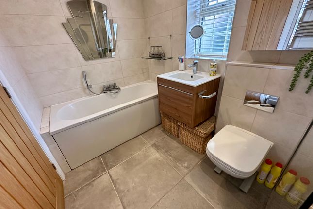 Detached house for sale in Chatsworth Gardens, Edenthorpe, Doncaster