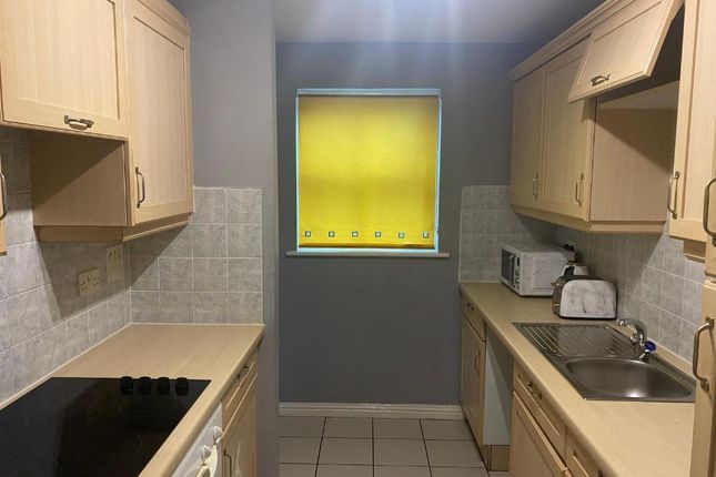 Flat 2, 943, Rochdale Road, Manchester photo 5