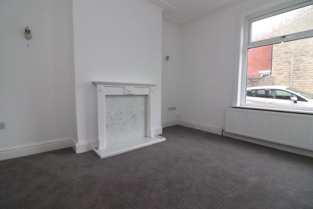 4, Laurel Avenue, Darwen photo 2