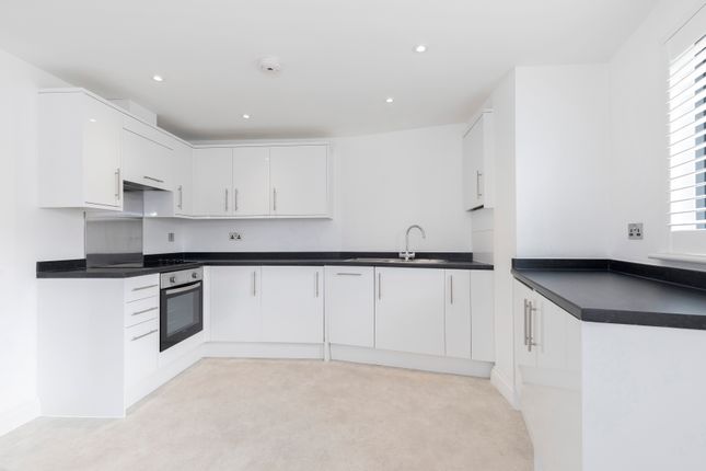 Flat to rent in St. Georges Road, Cheltenham