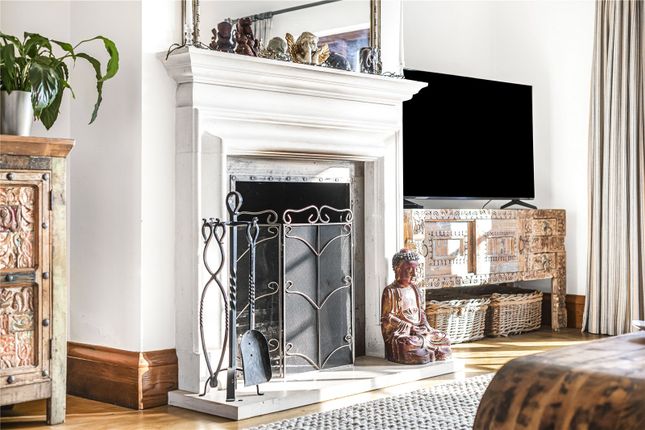 Family Room Detail