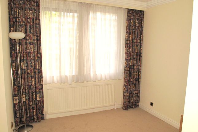 7, Castleacre 15 Hyde Park Crescent, London photo 3