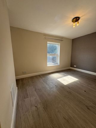 7, Moorland Road, London photo 4