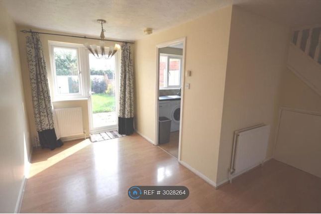 Pioneer Way, Watford photo 2