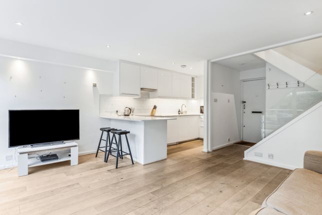 Flat to rent in Park Steps, St. Georges Fields