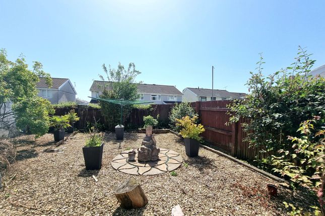 3 Bragdu, Bridgend photo 4
