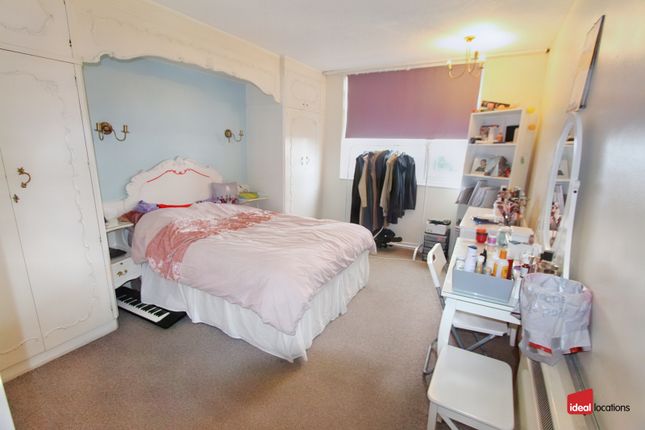 Flat for sale in 2 Park Avenue, Valebrook