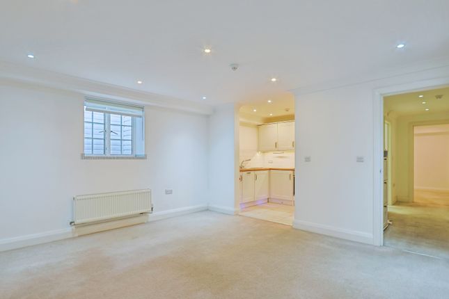 Flat Gd4, Bournemouth photo 2
