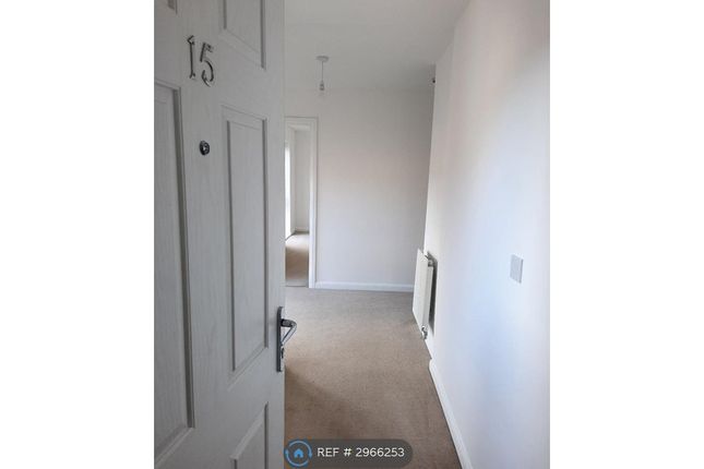 Flat, Stephenson Court Cambrian Way, Worthing photo 2