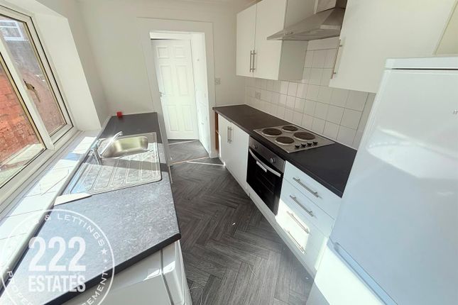 19, Nicholson Street, Merseyside photo 4