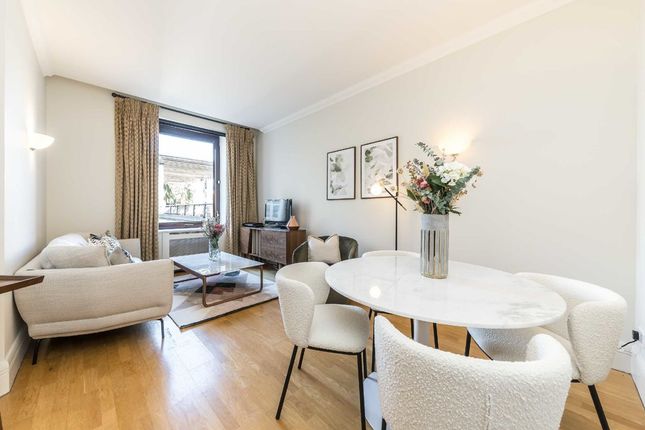 Flat to rent in Belvedere Road, London