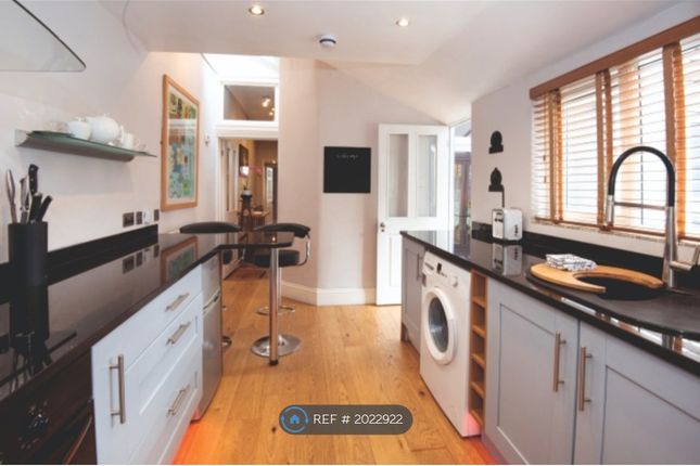 Thumbnail Flat to rent in Crescent Gardens, Bath