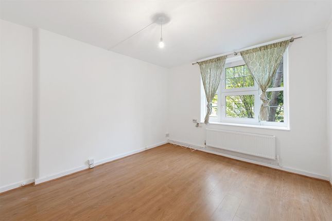 Flat 15, Ormond House, Lordship Road, London photo 2