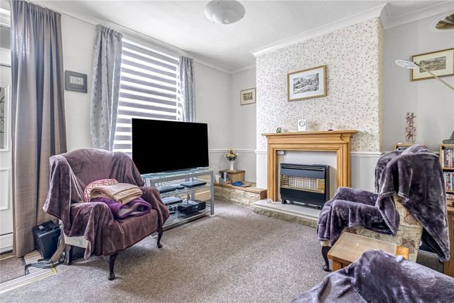 25, John Street, Barnoldswick photo 2