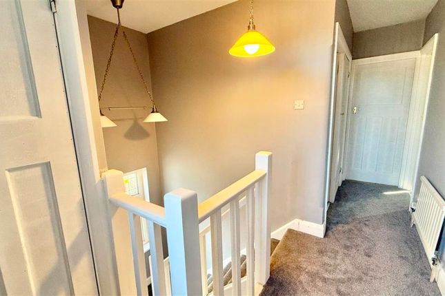 52 Firwood Avenue, St. Albans, St. Albans photo 4