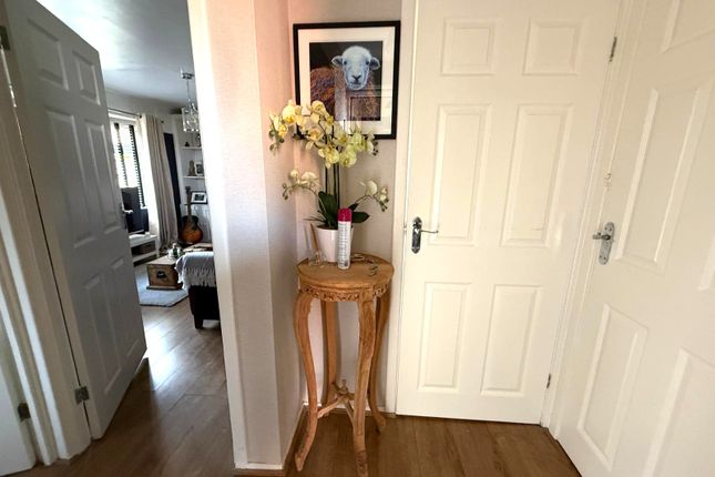 12, Wordsworth Avenue, Newcastle Upon Tyne photo 3