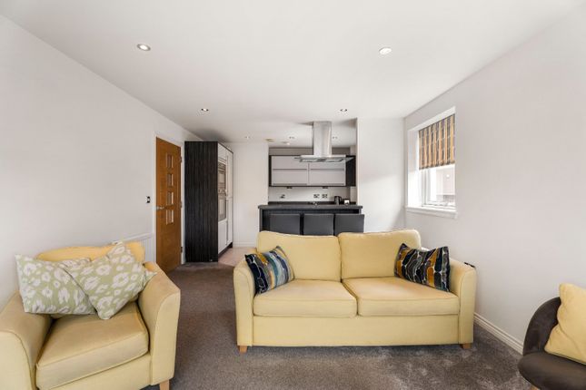 Flat 3, 6, Hatters Lane, Edinburgh photo 4