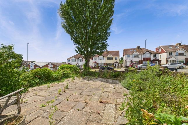 17, Foredown Drive, Portslade photo 3