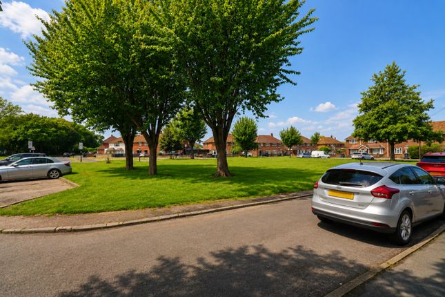 481, King Henrys Drive, Croydon photo 4