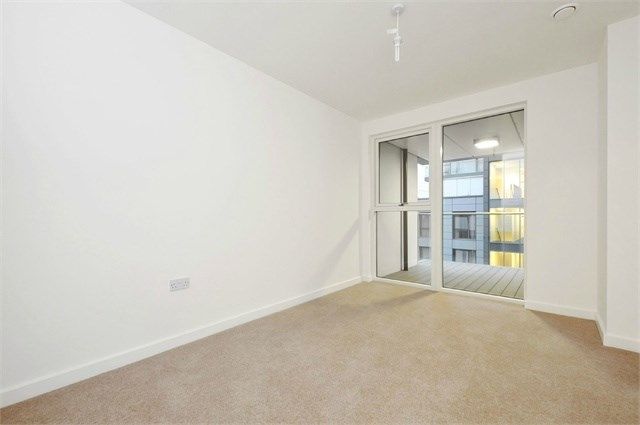 Flat to rent in Bessemer Place, Greenwich, London