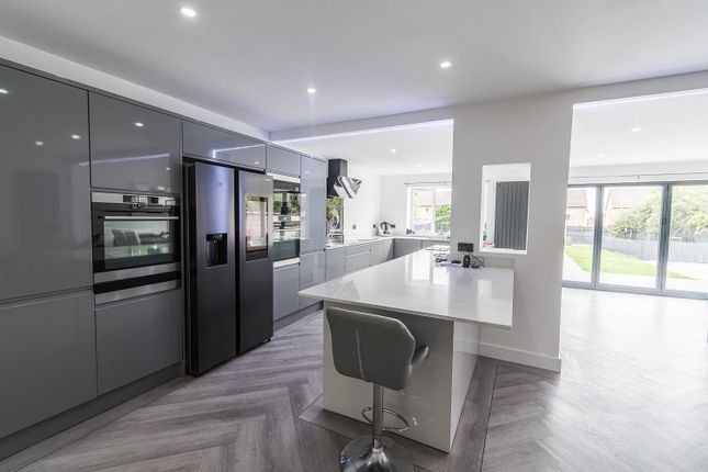 22, Porthkerry Road, Barry photo 4