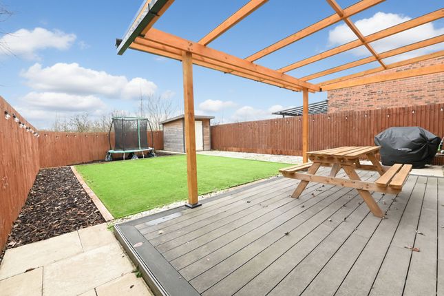 70 Virginia Drive, Manchester photo 2