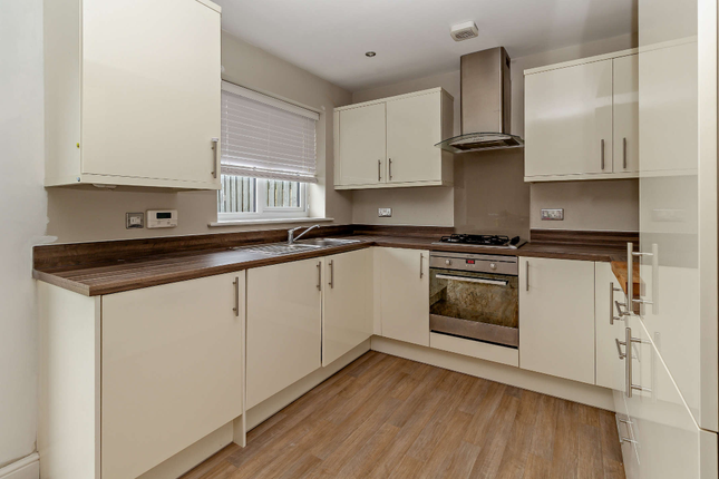 48, Siskin Avenue, Bacup photo 4