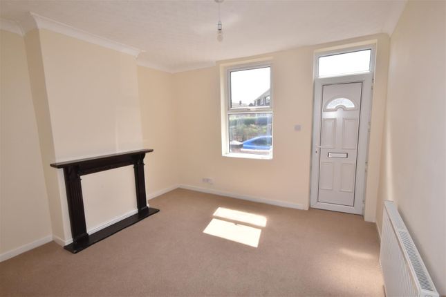 Terraced house for sale in Lincoln Road, Tuxford, Newark
