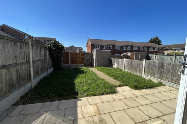 Terraced house to rent in Albany Close, Chelmsford