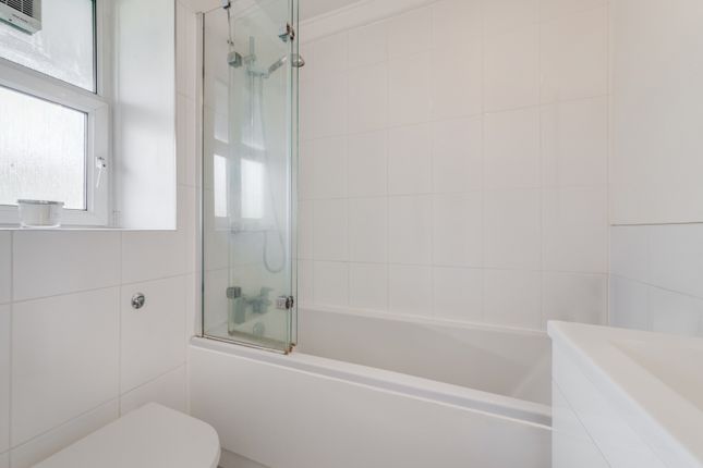 Flat for sale in St. Helena Road, South Bermondsey