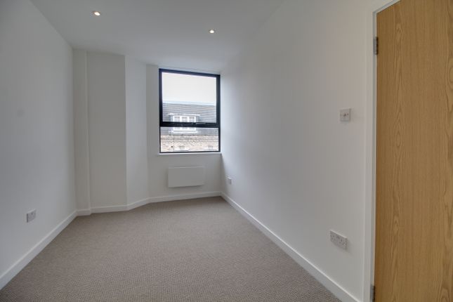 Flat 3, Rose Court, 105, Victoria Road, Hampshire photo 4