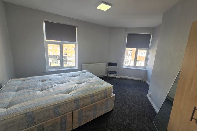 232a, High Road, Loughton, London  photo 3