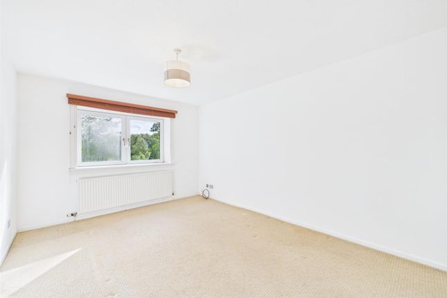21, Westlands Gardens, Paisley photo 2
