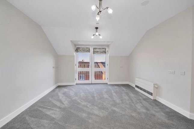 Flat 49, Oxlip House, Airfield Road, Bury St. Edmunds photo 3
