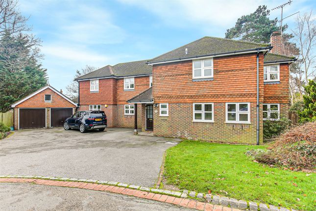 Thumbnail Detached house to rent in Bluehouse Gardens, Oxted