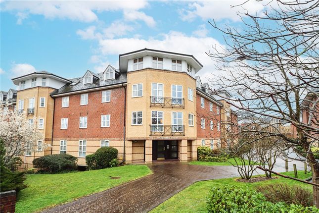 Flat for sale in Dexter Close, St. Albans, Hertfordshire