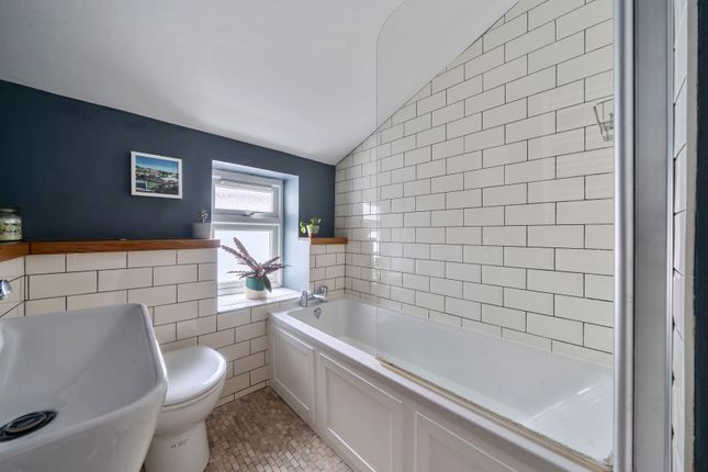 Flat B, 9, Friezewood Road, Somerset photo 4