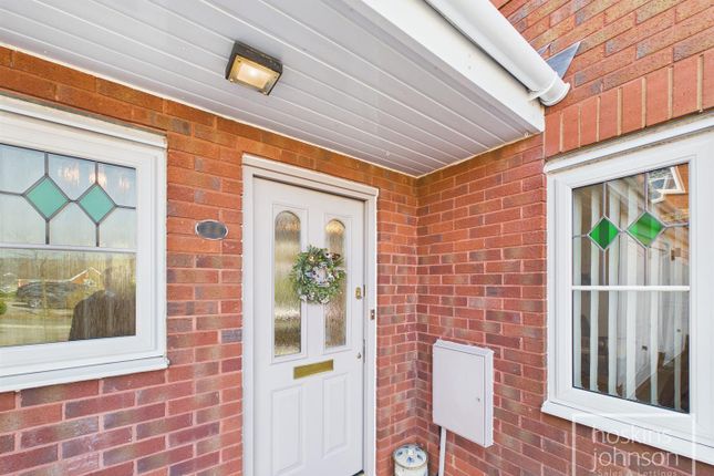 22, Heather Court, Treharris photo 4